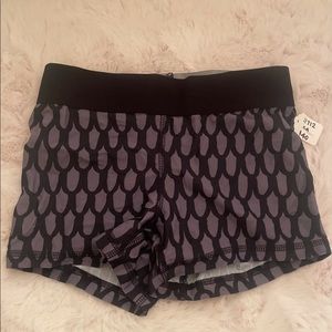 DIVINA DANCE WEAR BIKER SHORTS - SMALL ADULT